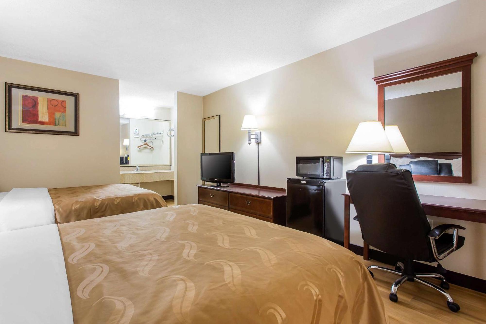 Quality Inn Mount Airy Mayberry מראה חיצוני תמונה
